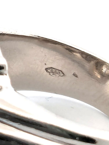 Bague 60 Bague en platine massif avec diamants centraux et diamants latéraux 58 Facettes