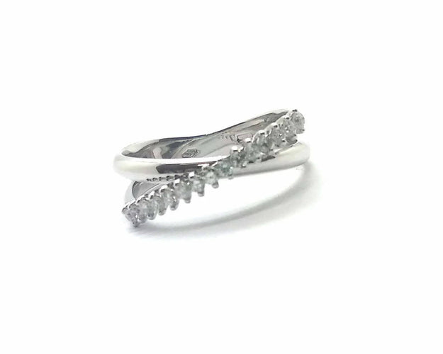 Bague Bague en or blanc avec diamants 58 Facettes 6146