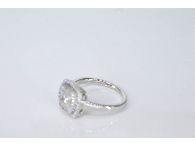 Bague 54 Bague entourage en or blanc avec diamants 58 Facettes 2035