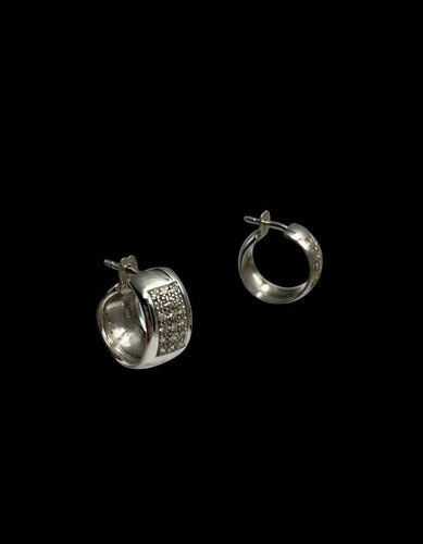 Boucles d'oreilles Boucles d'oreilles en or blanc serties de diamants, années 1990 58 Facettes