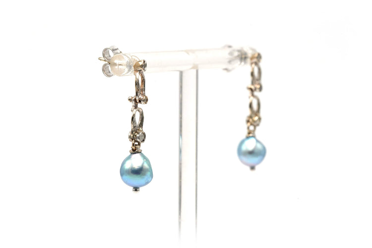 Boucles d'oreilles Boucles d'oreilles Art Nouveau en or blanc 18 carats serties de perles et de diamants 58 Facettes 22756