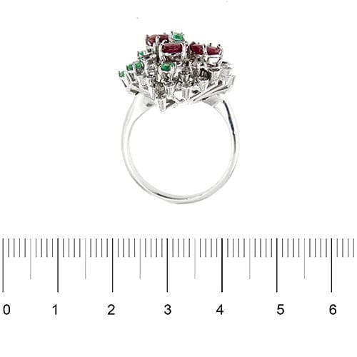 Bague ornée de rubis, d'émeraudes et de diamants