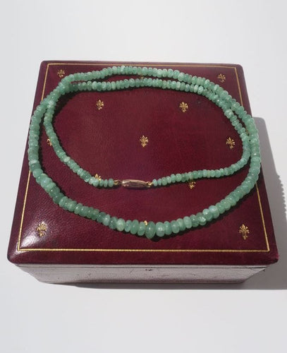 Collier Collier perles d'émeraudes naturelles 58 Facettes