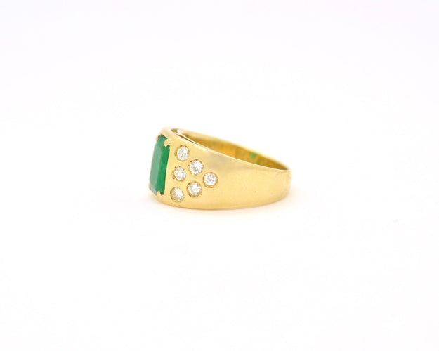 Bague Anello in oro giallo con smeraldo e diamanti 58 Facettes