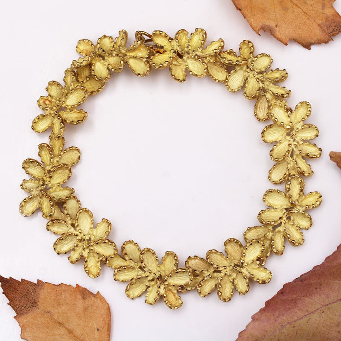 Bracelet Bracelet vintage en or jaune amati et ciselé 58 Facettes 24-276B