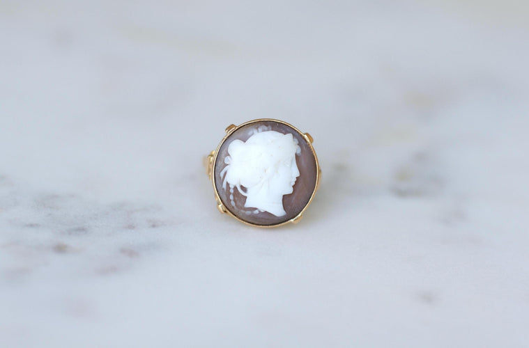 Bague 55 Bague Camée Coquille sur Or Rose 58 Facettes