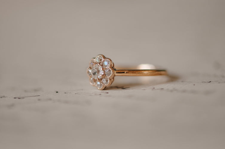 Bague 51 Bague fleur ancienne en or jaune, diamants 58 Facettes