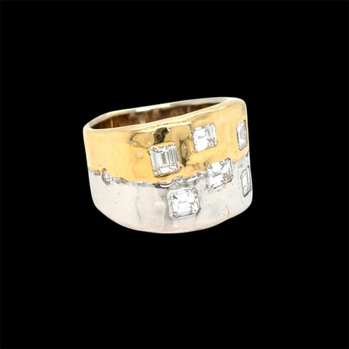 Bague 55 Bague Faraone en or jaune et blanc avec diamants taille émeraude 58 Facettes