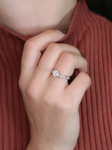 Bague 48 Bague solitaire or blanc diamants taille brillant 0,90 ct 58 Facettes 1084.2