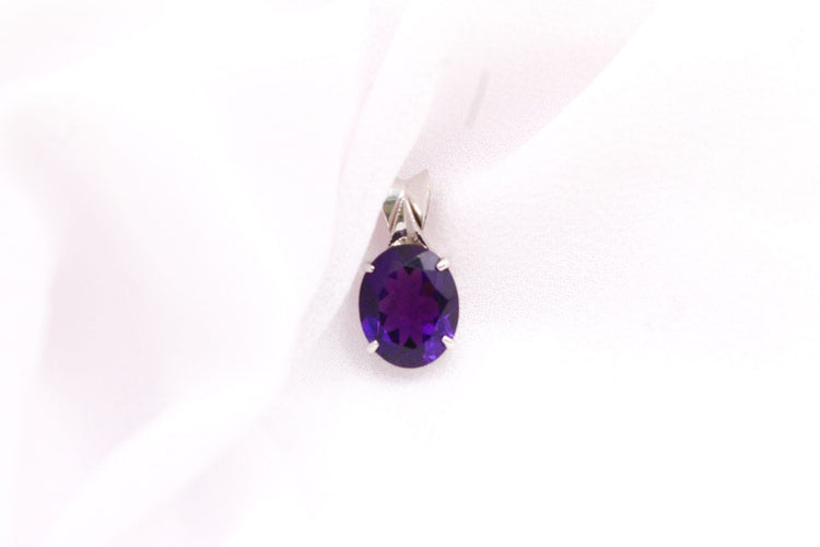 Pendentif Pendentif or blanc Améthyste 58 Facettes 250259