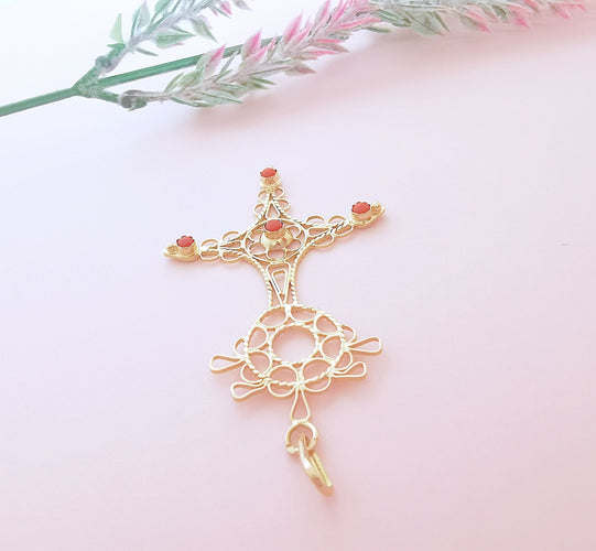 Pendentif Pendentif Croix du sud ou d'Agadez, cabochons de Corail Or 58 Facettes AA 1634