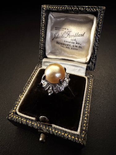 Bague 54 Bague en platine avec perle et diamants 58 Facettes