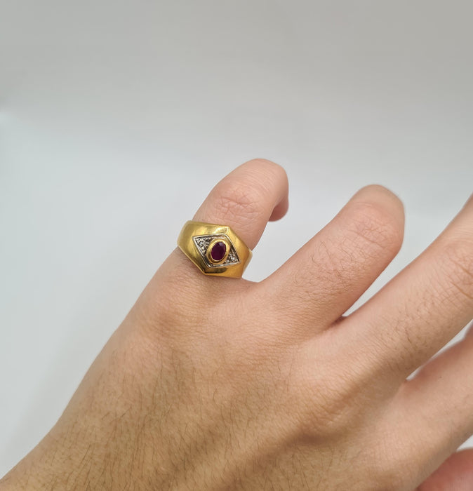 Bague 49 Bague or jaune sertie de diamants et rubis 58 Facettes