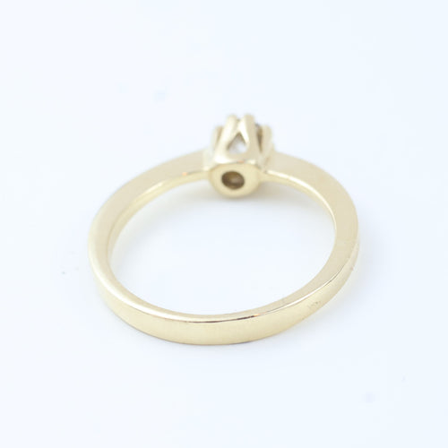 Bague Bague solitaire en or jaune avec diamant taille brillant 58 Facettes 130003