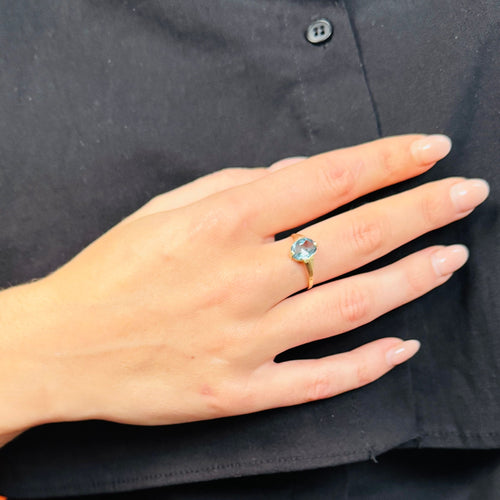 Ring Yellow Gold with Oval Facetted Aquamarine of ca 1.20 carat 58 Facettes 2501003