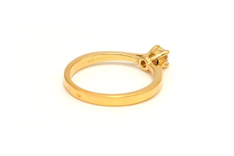 Bague 52 Solitaire en or jaune serti d'un diamant 58 Facettes 19410