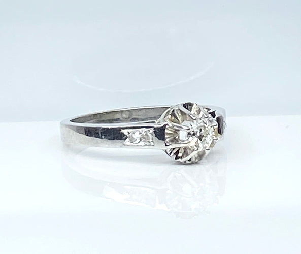 Bague 54 Bague solitaire en or blanc et diamant 58 Facettes AB591bis