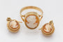 Parure ancienne en or, bague et boucles d'oreilles avec camée, Suède.
