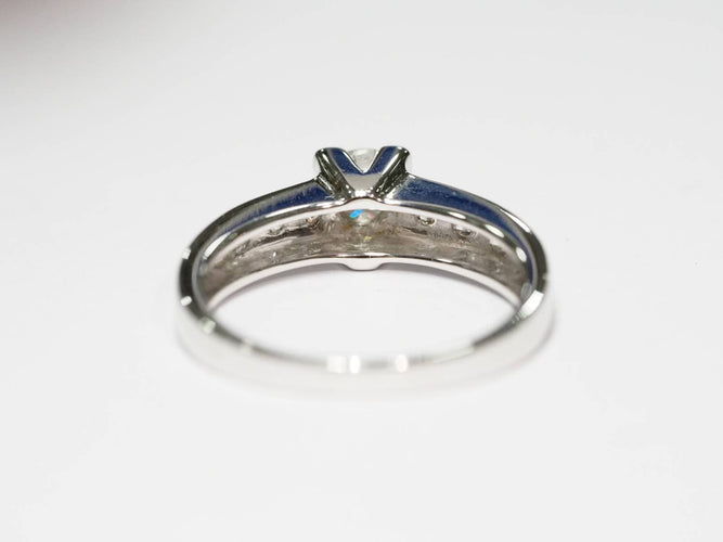 Bague Solitaire or blanc et diamant 58 Facettes 28832