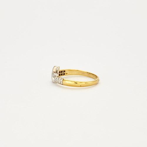 Bague 56 Bague Solitaire or jaune à motif étoile Diamants sertis sur or blanc 58 Facettes 1479