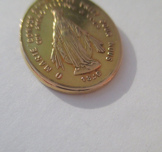 Pendentif Pendentif médaille biface Vierge Miraculeuse en or jaune 18k 58 Facettes