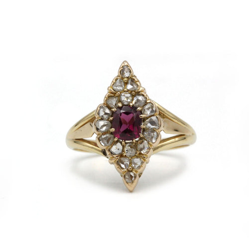 Bague 55 Bague marquise ancienne en or jaune 750, diamants taille rose et rubis 58 Facettes SA002