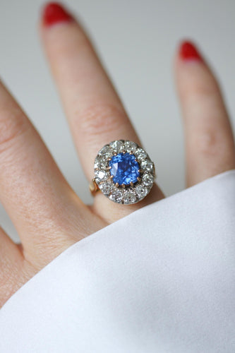 Bague 50 Bague Marguerite saphir de Ceylan 4,50 cts et diamants 58 Facettes