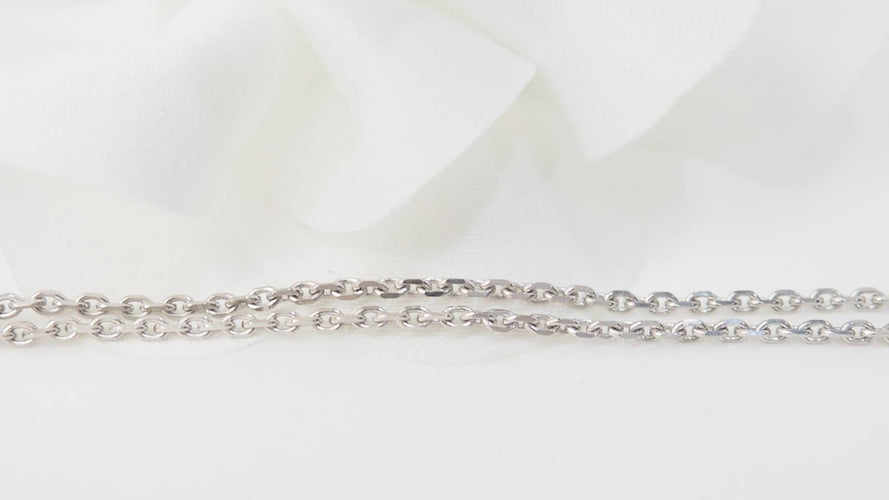 Collier Collier pendentif étoile de David en or blanc et diamants 58 Facettes 27387