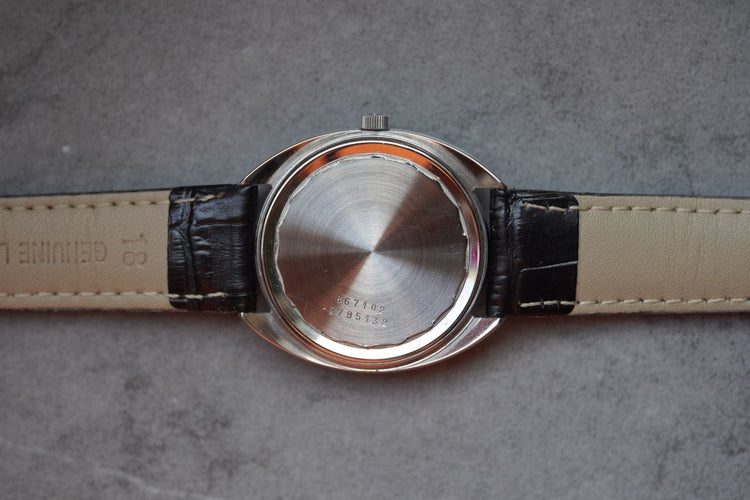 Universal Genève White Shadow Date 867102 58 Facettes