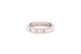 Bague contemporaine en or blanc 18 carats sertie de diamants