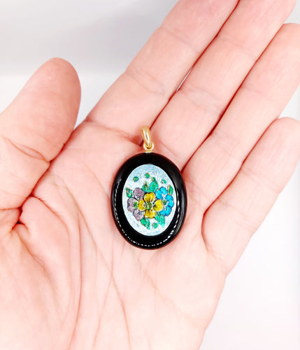 Pendentif Pendentif vintage or rose 18k onyx et plaque émaillée fleurie 58 Facettes A06188