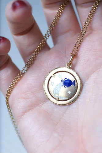 Pendentif Pendentif médaille astrologique Verseau, or et émail 58 Facettes