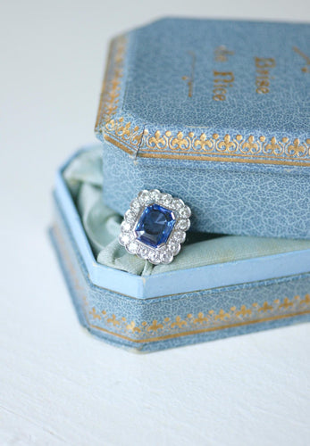 Bague 54.5 Bague Marguerite Art Déco saphir de Ceylan 3,90 cts et diamants 58 Facettes