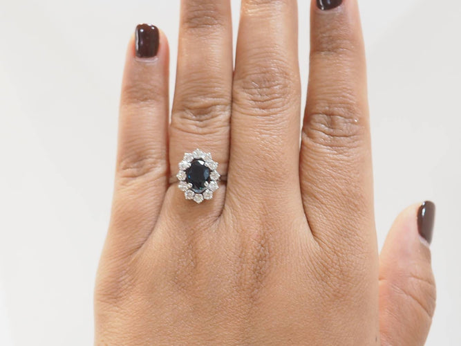 Bague 54 Bague marguerite en or blanc, saphir et diamants 58 Facettes 33209