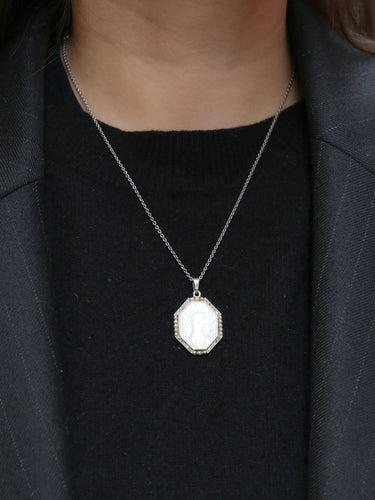 Pendentif Pendentif Art Deco or blanc nacre diamants perles fines 58 Facettes J227