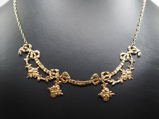 Collier Collier draperie or jaune époque Napoléon III 58 Facettes 1842