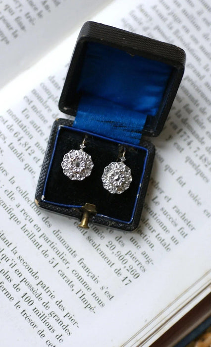 Boucles d'oreilles Boucles d'oreilles Marguerite or rose platine diamants 58 Facettes