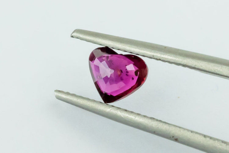 Gemstone Rubis 1.03cts chauffé de Birmanie certificat GFCO 58 Facettes 475