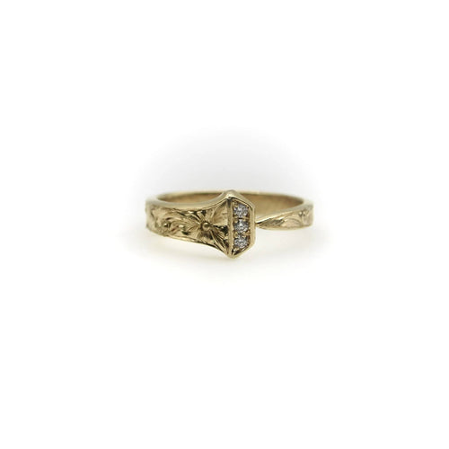 Bague 14K Yellow Gold Hand Engraved Lucky Nail Ring with Diamonds 58 Facettes