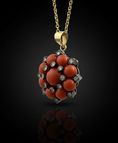 Ciondolo Stellato Corallo e Diamanti 58 Facettes