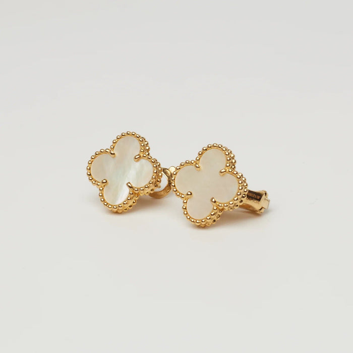 Boucles d'oreilles Van Cleef & Arpels - Boucles d’oreilles Vintage Alhambra Nacre en or jaune 58 Facettes vca-erg-yg-vamop