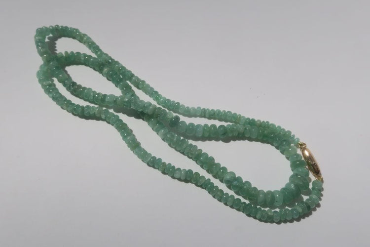 Collier Collier perles d'émeraudes naturelles 58 Facettes