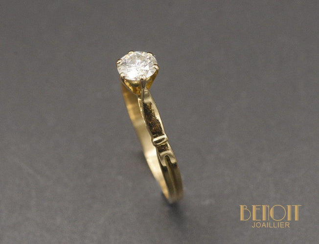 Bague 52 Solitaire Vintage Diamant Or Jaune 58 Facettes A10368
