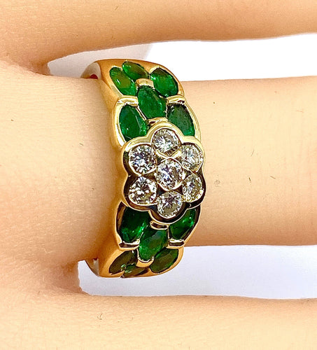 Bague 53 Bague jonc en or jaune, émeraudes navettes et diamants 58 Facettes AB576 bis