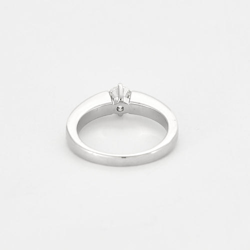 Bague 54 Bague solitaire en or blanc et diamant 58 Facettes GU293