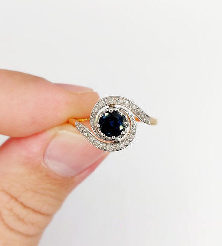 Bague 59 Bague tourbillon or jaune, saphir et diamants taille rose (circa 1900) 58 Facettes A05937