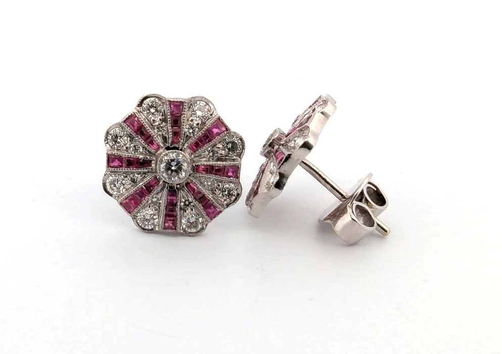 Boucles d'oreilles en or blanc avec rubis et diamants