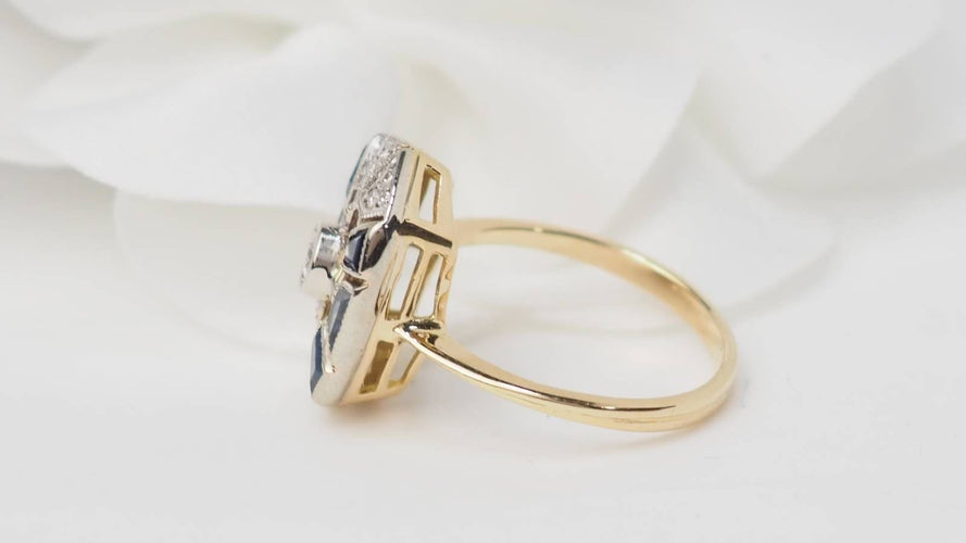 Bague ancienne en or jaune, saphirs et diamants