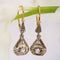 Boucles d'oreilles Dormeuses anciennes géométriques 2 ors saphirs blancs 58 Facettes 20-040B