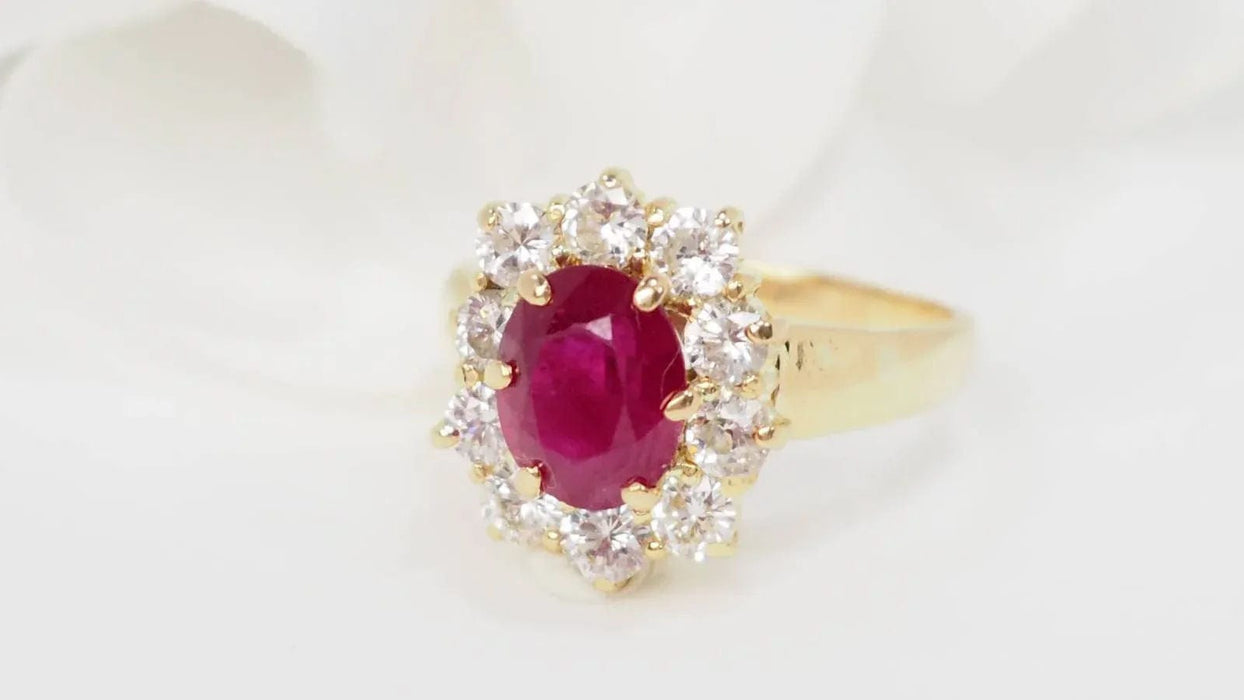 Bague 55 Bague entourage en or jaune rubis et diamants 58 Facettes 32806